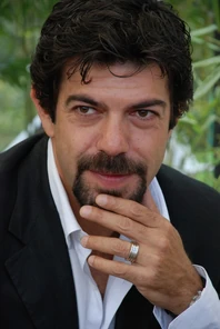Pierfrancesco Favino.jpg