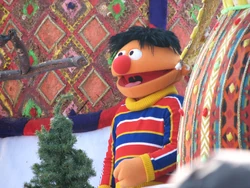 Ernie6abcikeathanksgivingdayparade