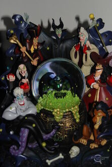 Villains-snowglobe-17985