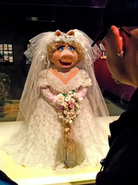 JimHenson'sFantasticWorld-WeddingPiggy-(2010)