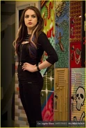 Normal elizabeth-gillies-victorious-backlot-03