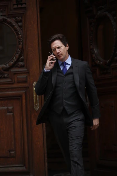 Image - 2x11-VincentAdler.jpg - White Collar Wiki - White Collar Wiki