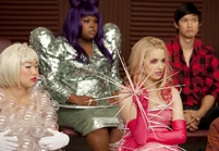 00032676BAD ROMANCE