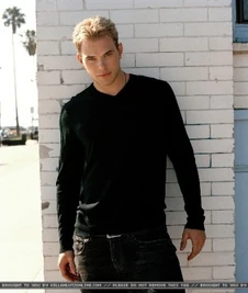 Kellan Lutz 75