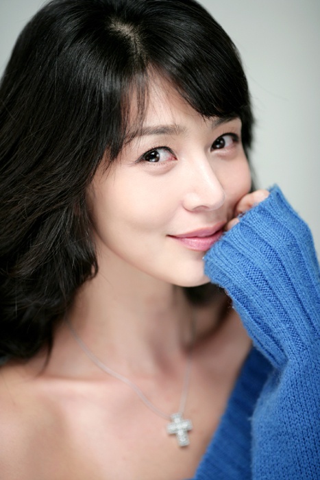 http://images2.wikia.nocookie.net/__cb20110104042817/drama/es/images/4/4b/Kim_Hye_Ri9.jpg