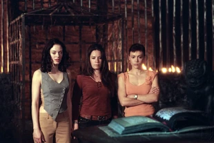 04x21-Still3