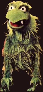 Green frackle puppet.jpg