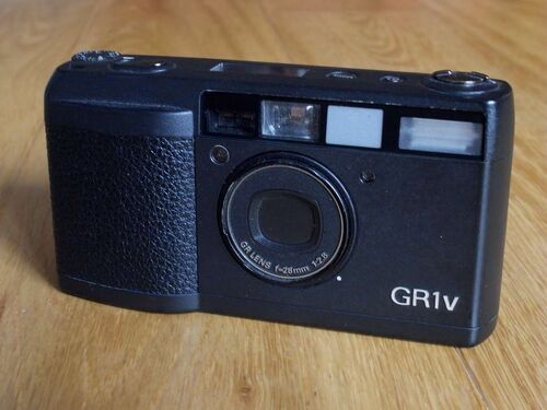 RicohGR1Vsmall