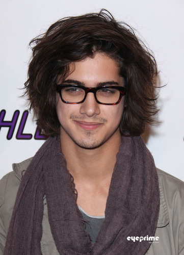 avan jogia sims