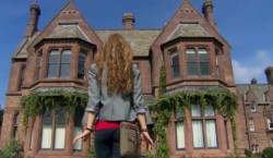 http://images2.wikia.nocookie.net/__cb20110215201724/the-house-of-anubis/images/8/8d/Episode_1.jpg