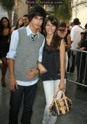 Avan-Jogia-Victoria-Justice-avan-jogia-11195335-212-300