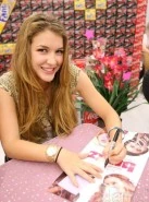 137px-Nathaliaramos16.jpg (13 KB) 137px-Nathaliaramos16