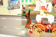 LEGO Toy Fair - Kingdoms - 7188 King's Carriage Ambush - 06