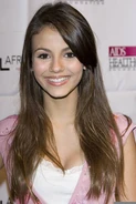 Victoria Justice-35