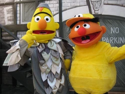 Bert-Ernie-SesamePlace-Halloween