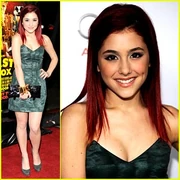 Ariana-grande-fantastic-fox