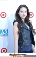 Elizabeth Gillies-BGO-000302