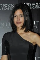 Julia-jones-009909