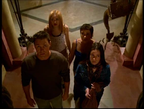 6x14-SistersLeo