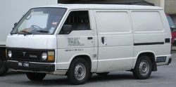 Toyota Hiace (third generation) (front), Serdang