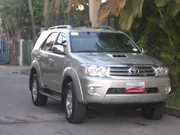 09-10 Toyota Fortuner