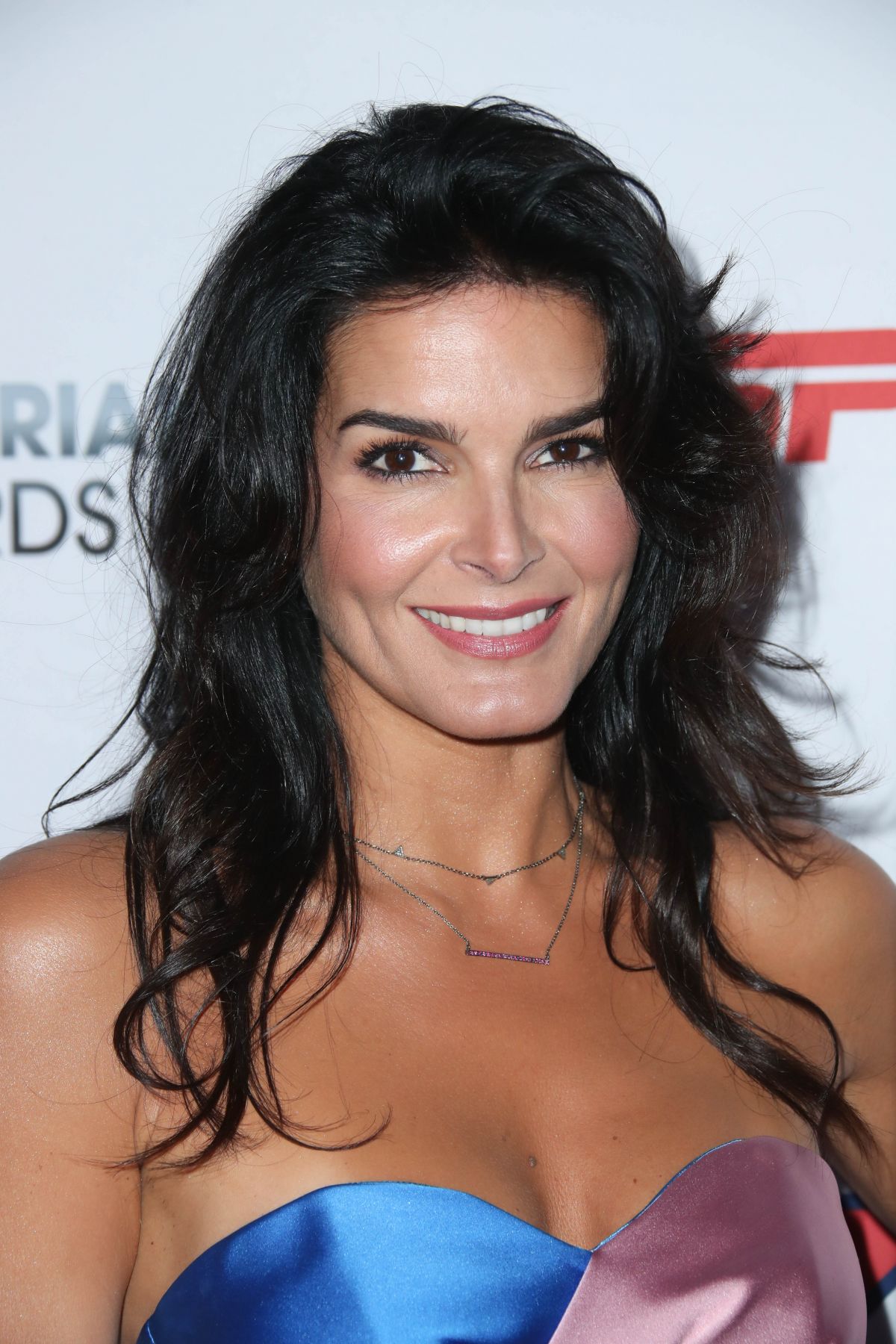 angie-harmon-doblaje-wiki