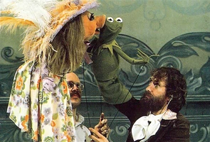 MuppetShow-BehindTheScenesKiss