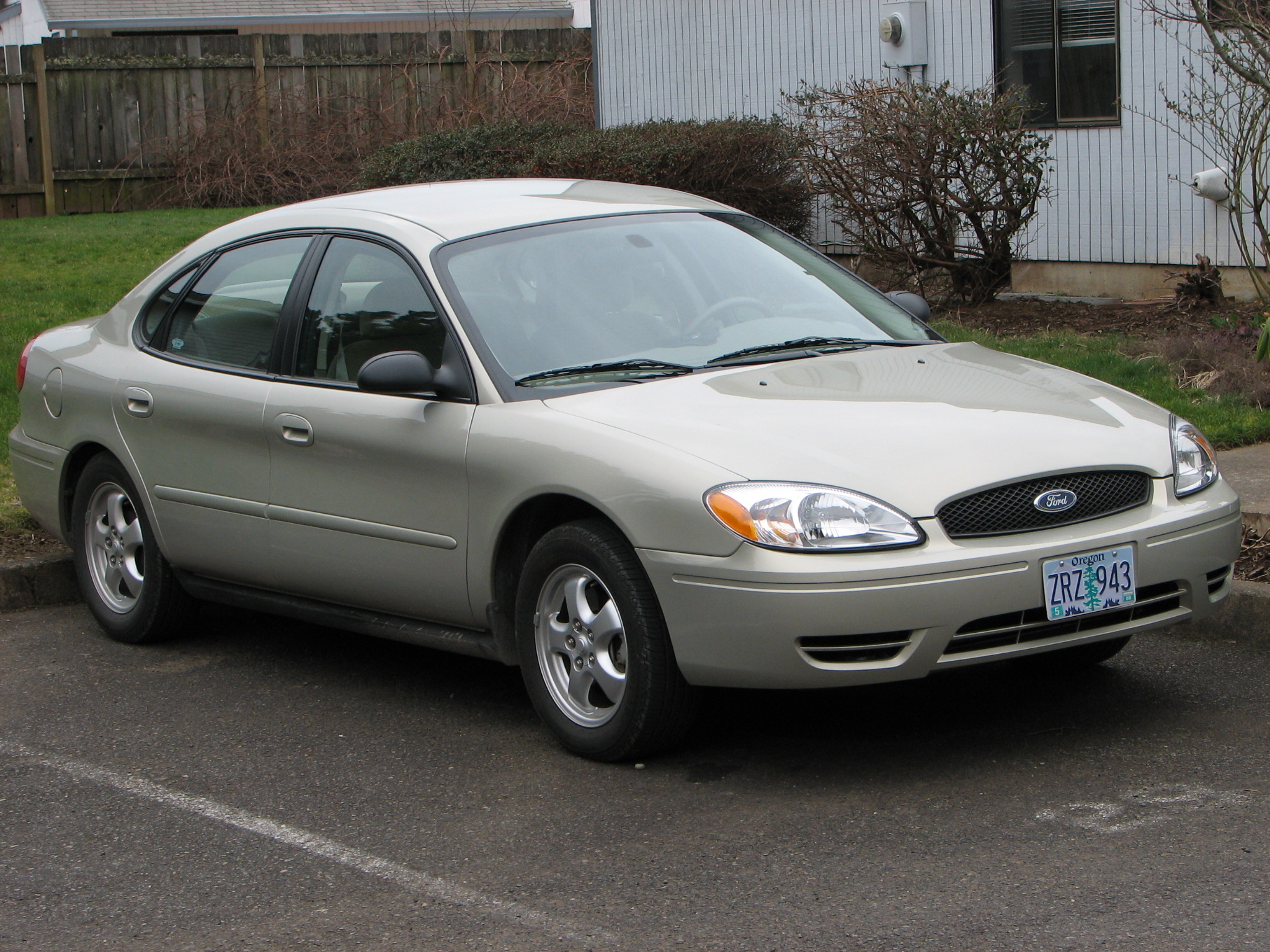 Ford Taurus Images