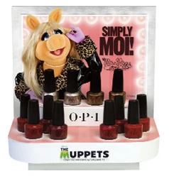 Piggy nail polish