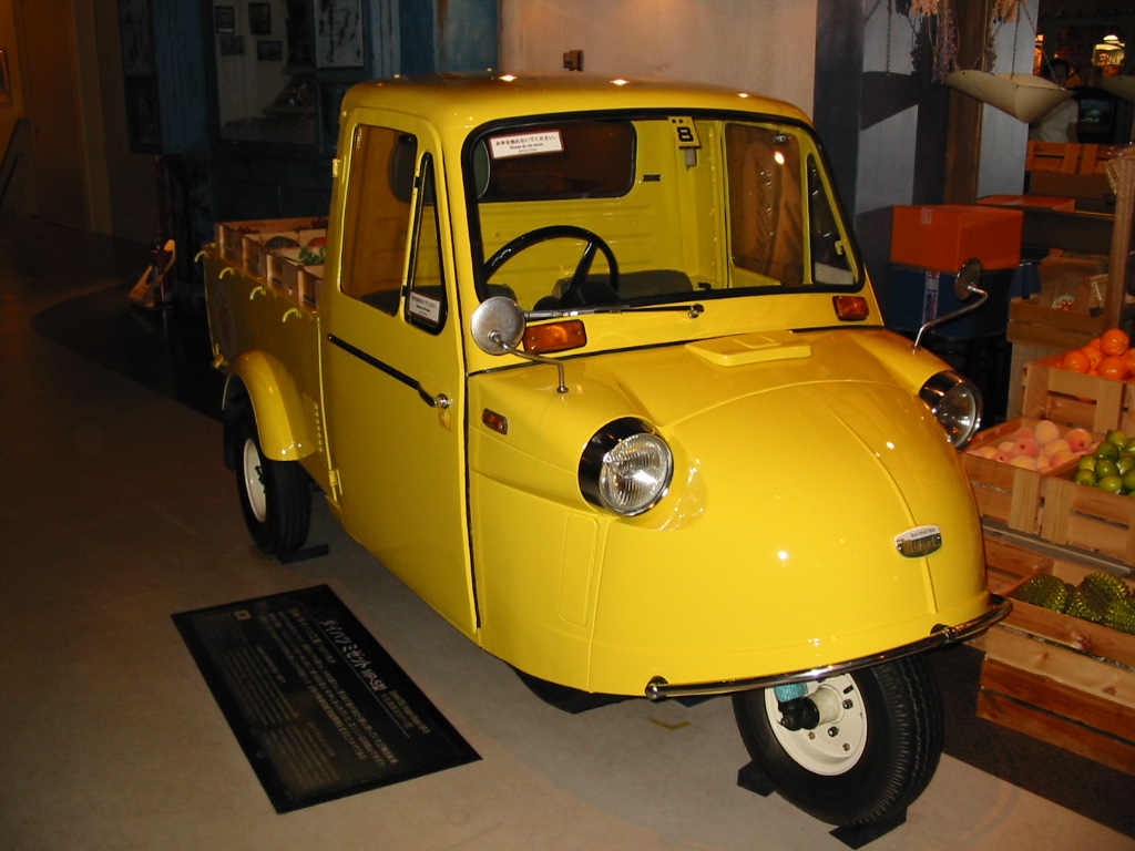 Daihatsu Midget 2