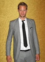 Alexander-skarsgard-06