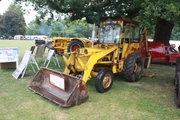 IH 2275 and wain-roy digger at newby 2011 - IMG 0145
