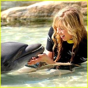 Jennette-mccurdy-sea-world.jpg