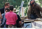 Tom-hardy-talks-to-director-christopher-nolan