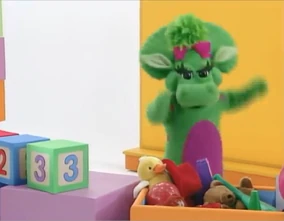 Look at me i'm three