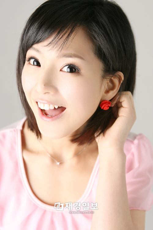 Shin Ae - Images Colection Shin Ae - Photo Set