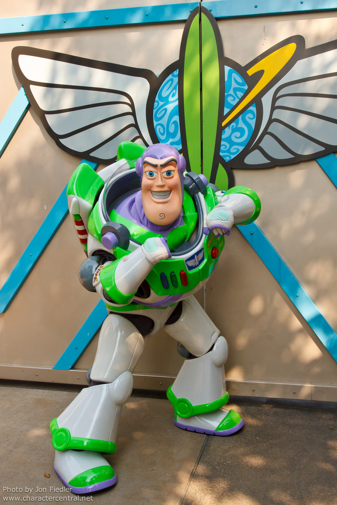 buzz lightyear disney 