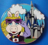Pincastlepiggy