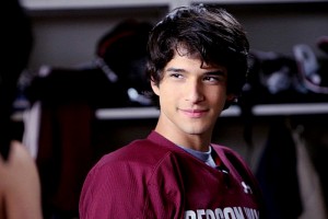 http://images2.wikia.nocookie.net/__cb20110821205560/teenwolf/images/1/12/Tyler-Posey-as-Scott-McCall-in-Teen-Wolf-2-300x200.jpg