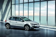 2011-Volkswagen-CrossPolo-2