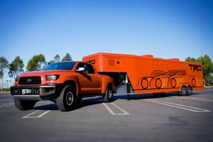 Trd-tundra-double-cab-off-road-concept-and-trailer--sema-2008
