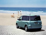 0310toyota sienta 1
