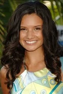 Gallery:Alice Greczyn - The Lyi...