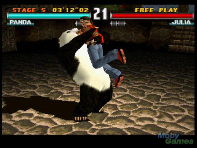 Panda_versus_Julia_Chang_-_Tekken_3.jpg