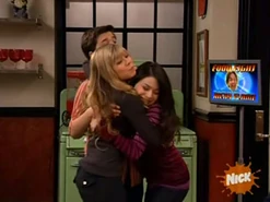 CarlySamgrouphug