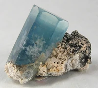 Aquamarine-crystal3
