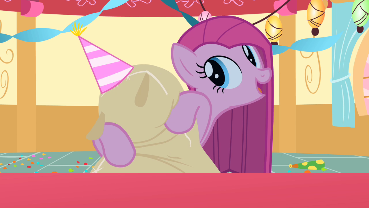 Pinkie_Pie_and_Madame_LeFlour_S01E25.png