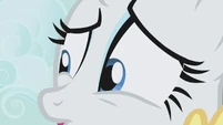 Rarity worried S01E06