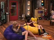 CarlySamhangingout