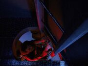 Riker versucht die Brücke zu erreichen